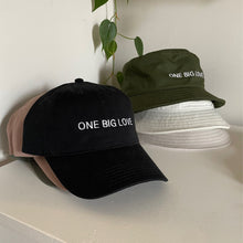 Load image into Gallery viewer, Hubb - Cap in Black - ONE BIG LOVE
